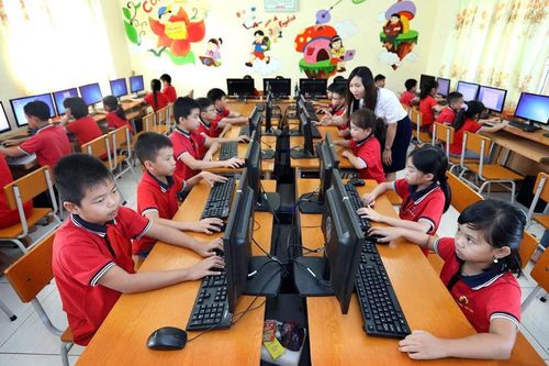 Chuyên gia: Giảm trừ cho y tế, giáo dục cần nâng tối đa hơn 100 triệu đồng/năm