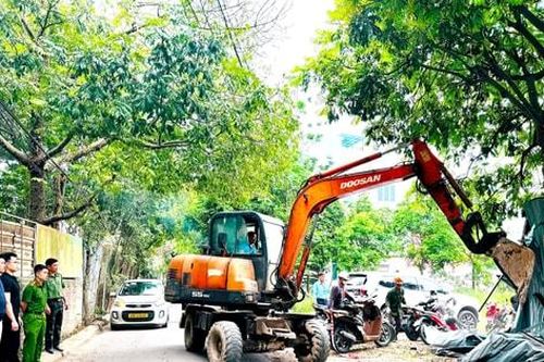 Xã Nam Phù tổ chức cưỡng chế công trình vi phạm