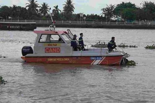 Tìm thấy thi thể 2 người đàn ông rơi xuống sông mất tích sau 2 ngày tìm kiếm