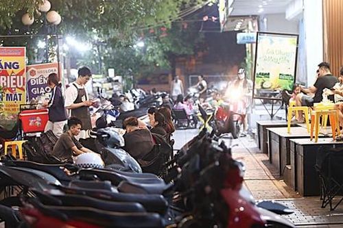 Không gian chung bị 'xẻ thịt' tại chung cư 310 Minh Khai, cư dân bức xúc