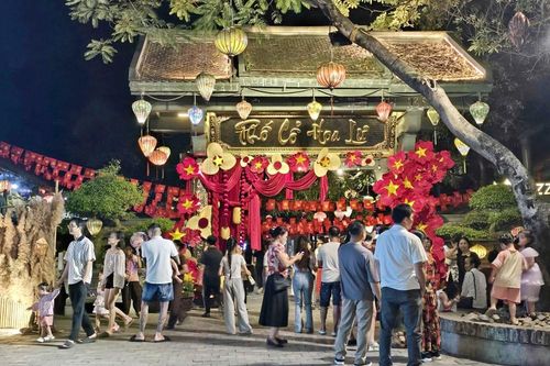 Phố cổ Hoa Lư - Điểm check in đốn tim giới trẻ