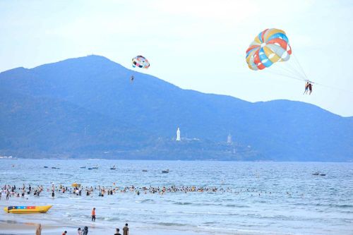 Đà Nẵng dẫn đầu điểm đến được du khách Việt tìm kiếm dịp 'kỳ nghỉ kép'