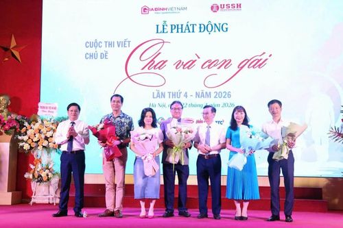 Cuộc thi viết 'Cha và con gái' lần thứ 4: Hai thế hệ - một tình yêu