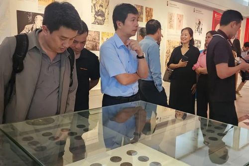 156 hình tượng Lênin lần đầu ra mắt tại Hà Nội