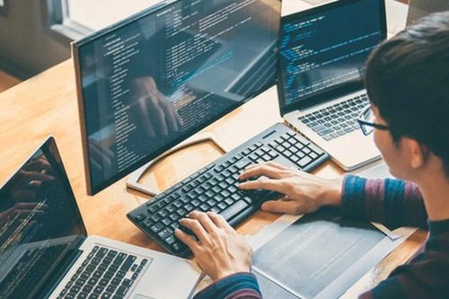 Ngành lập trình tụt dốc, 'vua nghề' hết thời?