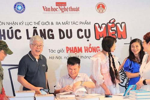 GS.TS Phạm Hồng Điệp và dấu ấn đặc biệt từ văn chương đến kỷ lục thế giới