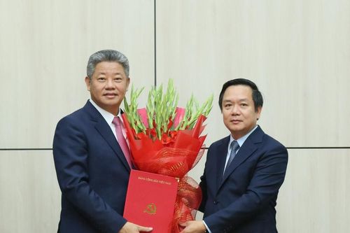 Ông Nguyễn Mạnh Quyền giữ chức Bí thư Đảng ủy UBND tỉnh Hưng Yên