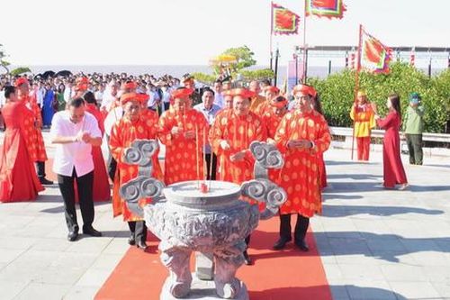 Thành kính tri ân Đức Quốc Tổ Lạc Long Quân nơi địa đầu cực Nam Tổ quốc