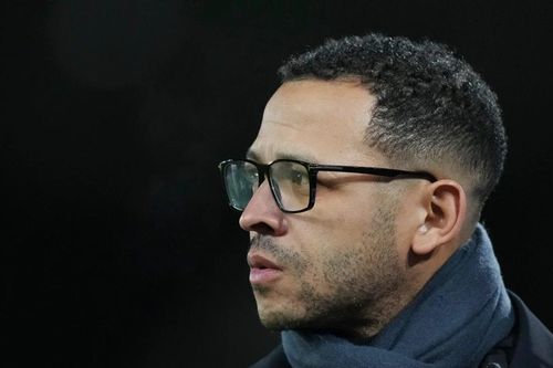 Chelsea trải qua chuỗi trận tệ nhất thế kỷ, HLV Rosenior thừa nhận sự thật đau lòng