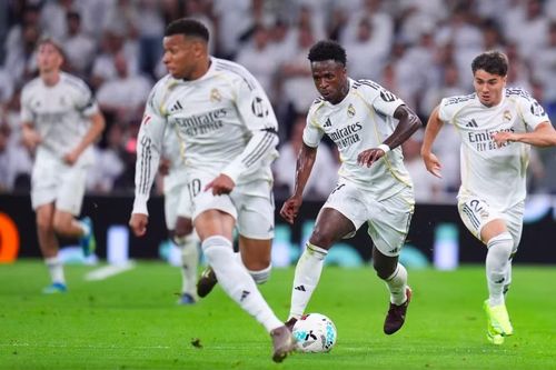 Real Madrid dứt chuỗi 4 trận không thắng, níu hy vọng đua vô địch La Liga