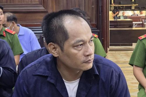 Ông trùm đường dây 'hô biến' xe gian thành xe mới lĩnh 19 năm tù