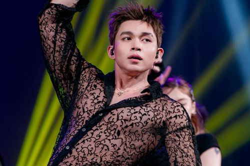 Sở Văn hóa và Thể thao TPHCM làm việc với ca sĩ Jun Phạm vụ MV gợi dục