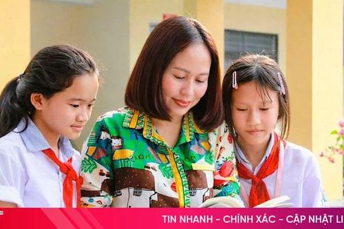 Khi thầy cô là 'mẹ đỡ đầu'