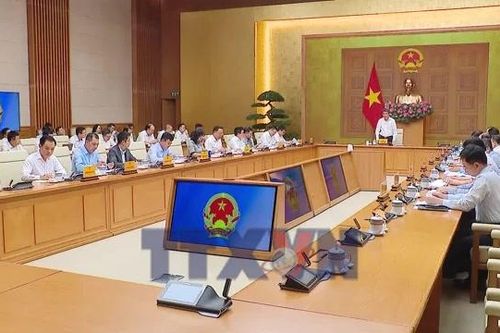 Thủ tướng: Bộ Công Thương không để thiếu điện, xăng dầu trong mọi tình huống