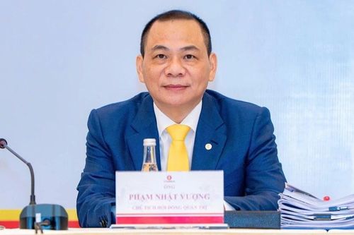 Tỷ phú Phạm Nhật Vượng: 'Không bao giờ quay lại sản xuất xe xăng'