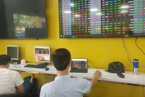 Cổ phiếu khuyến nghị ngày 22/4: Tiềm năng từ MWG, POW và VPB