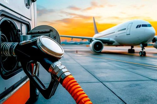 Nguy cơ cạn nhiên liệu bay lan rộng, hàng không toàn cầu đứng trước bài toán khó