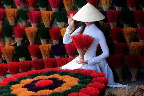 Làng nghề truyền thống 'tỏa sáng' nhờ du lịch trải nghiệm