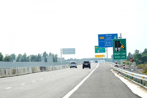 Đẩy nhanh tiến độ cao tốc Cần Thơ – Cà Mau, yêu cầu hoàn thành trước 30/4