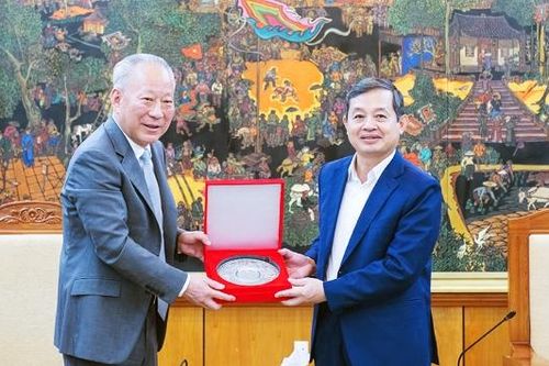 Chủ tịch UBND tỉnh Phạm Hoàng Sơn làm việc với Tập đoàn Xây dựng Tô Thương (Trung Quốc)