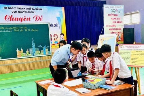Khơi dậy tình yêu sử học