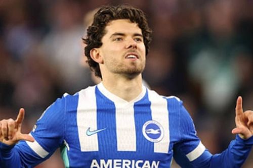 Brighton đè bẹp Chelsea 3-0: Đêm thăng hoa của Ferdi Kadioglu và kỷ lục buồn của The Blues