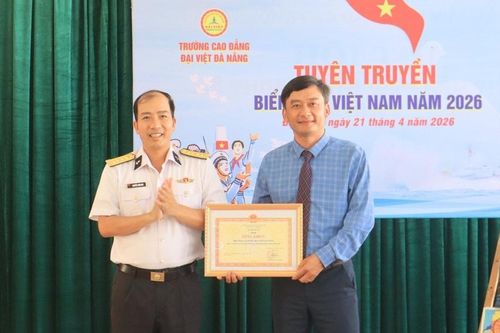 Trường Cao đẳng Đại Việt Đà Nẵng đa dạng hoạt động tuyên truyền biển, đảo