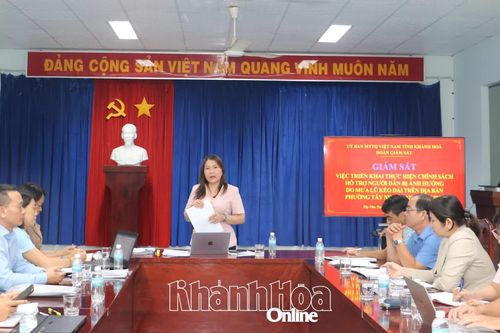 Giám sát việc chi hỗ trợ người dân bị ảnh hưởng bởi mưa lũ tại phường Tây Nha Trang