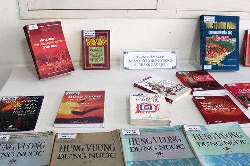 Trưng bày sách chuyên đề 'Thời đại Hùng Vương'