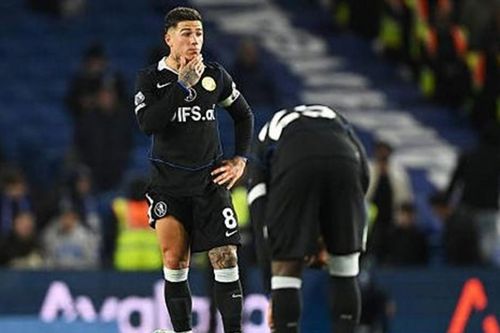Chelsea rơi vào hỗn loạn: Liam Rosenior mất kiểm soát phòng thay đồ sau trận thua Brighton