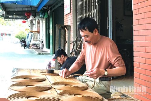 Phát triển làng nghề góp phần giảm nghèo bền vững