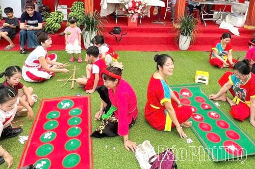Rực rỡ bản sắc đất cội nguồn