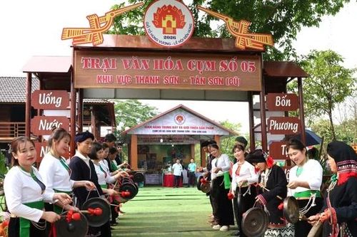 Sắc màu Văn hóa Mường tại Đền Hùng
