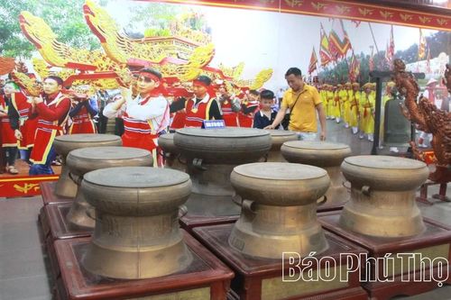 Trưng bày tư liệu, hiện vật về di sản tín ngưỡng thờ cúng Hùng Vương