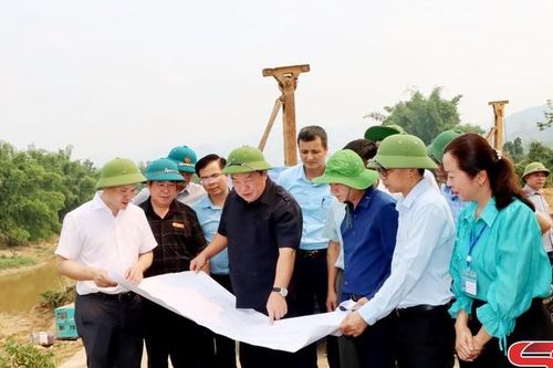 Thường trực Tỉnh ủy làm việc với thường trực đảng ủy các xã Chiềng Sơ, Mường Lầm, Bó Sinh