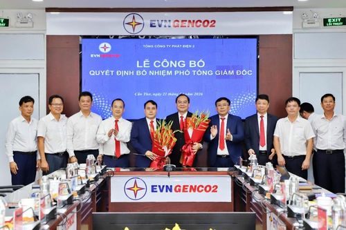 Tổng công ty Phát điện 2 công bố các quyết định về công tác cán bộ