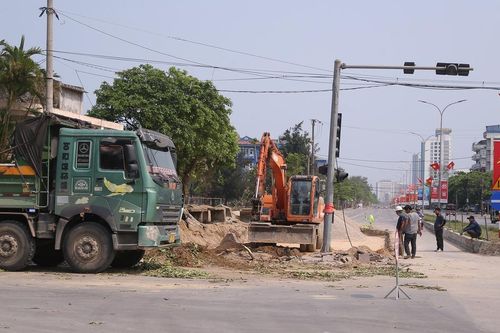 Nghệ An: Thông xe kỹ thuật 50m cuối cùng của dự án đường hơn 300 tỷ đồng