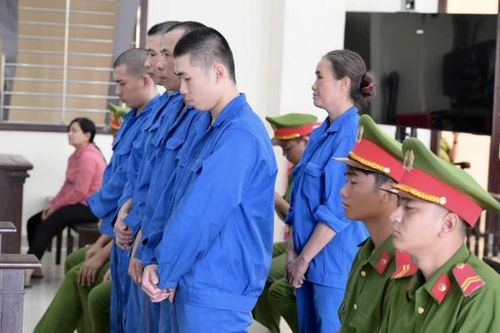 Làm lễ 'trừ quỷ' khiến 2 người tử vong, 5 bị cáo trong một gia đình lãnh án