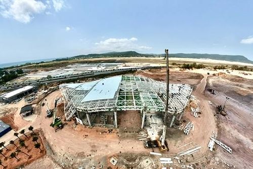 'Đại công trường' APEC tại Phú Quốc: Trung tâm hội nghị lợp mái, sân bay đã xong sân đỗ