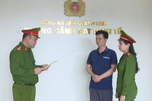 Bắt giữ 2 mẹ con dùng axit làm giả gần 1.000 lít 'giấm nếp ủ men từ gạo'