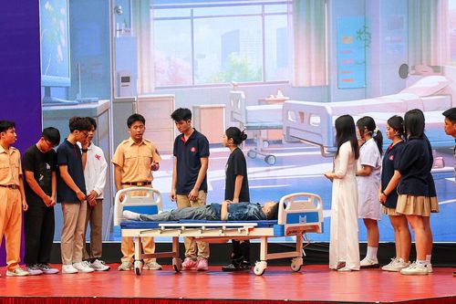 Công an Hà Nội nâng cao kiến thức pháp luật học sinh