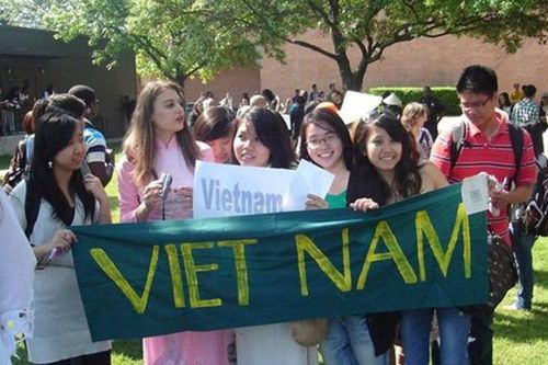 Vì sao sinh viên Việt Nam đổ dồn vào du học Mỹ, Úc, Canada?