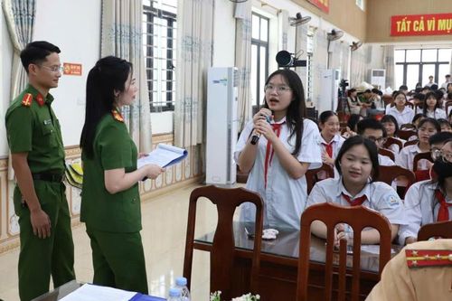 Trường CĐ Phát thanh – Truyền hình I đẩy mạnh tư vấn tuyển sinh, hướng nghiệp