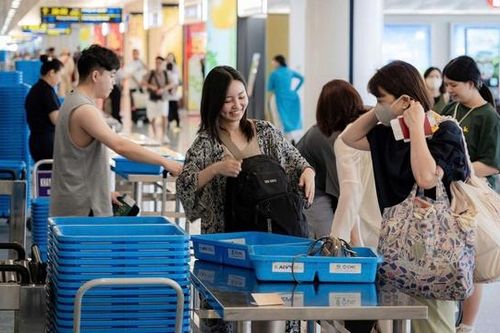 Đi máy bay dịp nghỉ lễ 30/4: Cần lưu ý gì để tránh chậm giờ, lỡ chuyến?