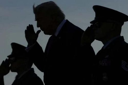 Vì sao Tổng thống Donald Trump phải từ bỏ kế hoạch chiếm đảo Kharg của Iran?