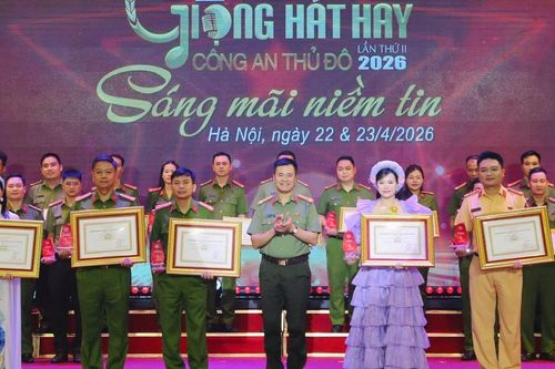 Bế mạc 'Liên hoan Giọng hát hay Công an Thủ đô 2026': Tôn vinh hình ảnh người chiến sĩ bản lĩnh, kiên trung, hào hoa và nhân văn
