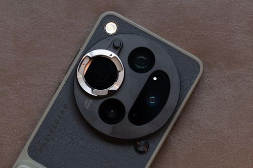 Hãng Trung Quốc mất 5 năm để làm một chiếc camera