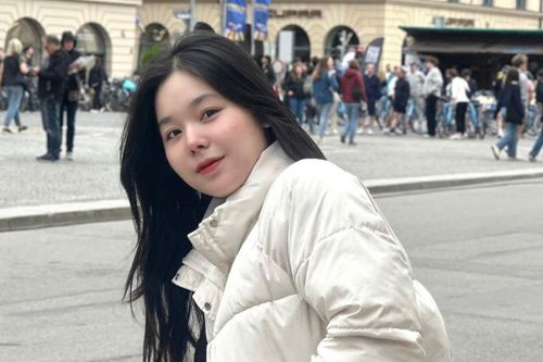 Cặp đôi được ba mẹ đầu tư tiền tỷ đi Đức, về Việt Nam bán cà phê dạo
