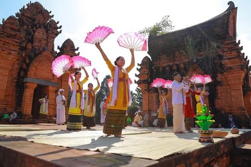 Ngày hội Văn hóa dân tộc Chăm lần thứ VI diễn ra tại Khánh Hòa