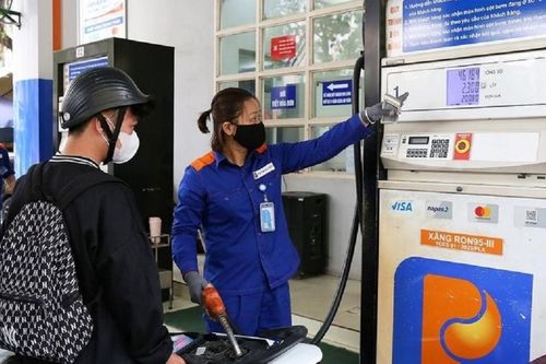 Giá xăng dầu tiếp tục giảm